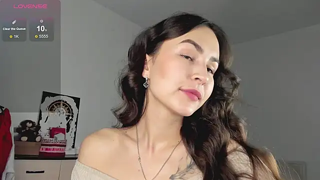 Snapshot of LionKierra chatting on 11/27/25, 04:03 LionKierra online show from 11/27/25, 04:03