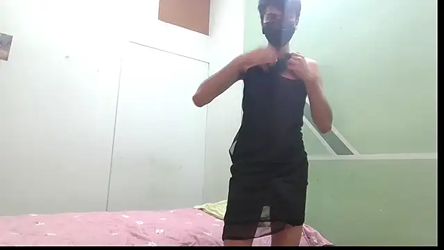 lil-twink19 online show from 10/23/25, 10:47