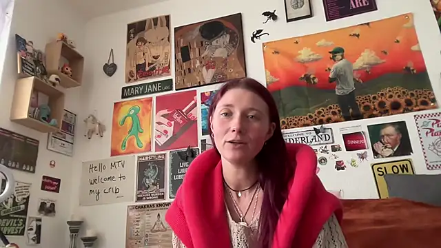 PauliinaBlue online show from 10/22/25, 01:55