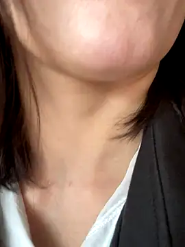 xiaoxue7788 online show from 10/24/25, 03:36