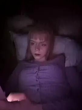 Snapshot of OpheliaMills chatting on 10/12/25, 10:42 OpheliaMills online show from 10/12/25, 10:42