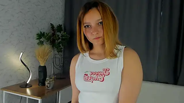 Snapshot of MelodySeelbach chatting on 10/11/25, 04:22 MelodySeelbach online show from 10/11/25, 04:22