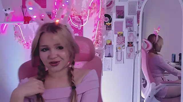 SweetCutie19 online show from 10/21/25, 06:30