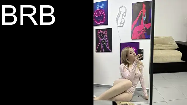 SweetCutie19 online show from 10/28/25, 05:26