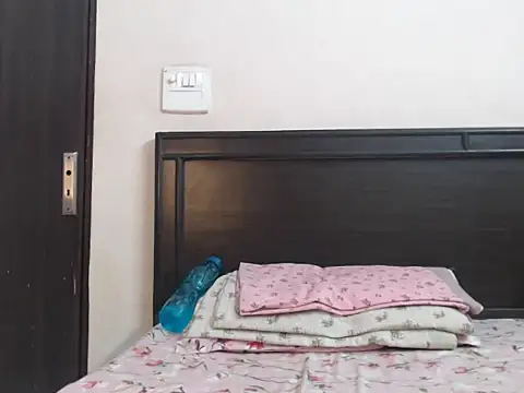 Kinky Jasmine online show from 10/22/25, 11:54