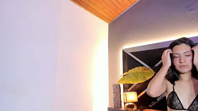 Emmy  Rossee online show from 10/16/25, 01:12