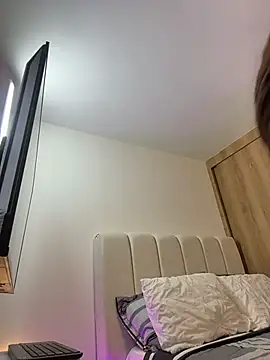 Snapshot of santi_Rush chatting on 10/15/25, 10:10 santi Rush online show from 10/15/25, 10:10