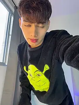 Snapshot of santi_Rush chatting on 10/19/25, 08:42 santi Rush online show from 10/19/25, 08:42