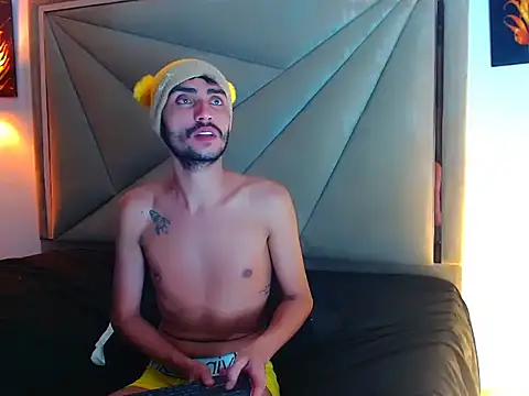 Owen valentin online show from 10/29/25, 04:59