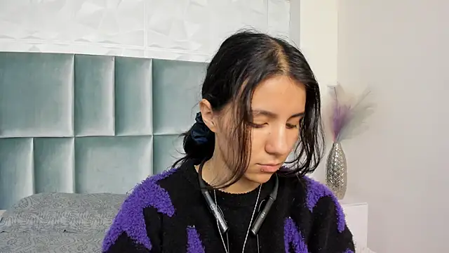 HollyPeach online show from 07/10/26, 07:27