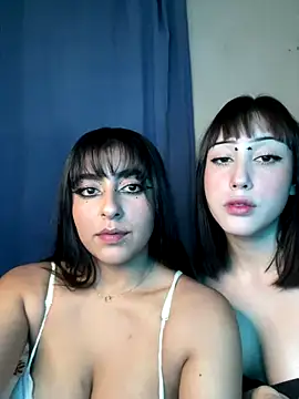 Snapshot of Die-lunara chatting on 10/12/25, 09:08 Die-lunara online show from 10/12/25, 09:08