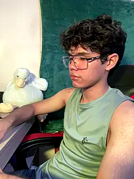 Im Camii online show from 10/12/25, 05:34