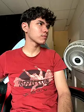 Im Camii online show from 11/23/25, 05:24