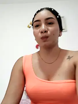 sophia salazar18 online show from 10/17/25, 07:27