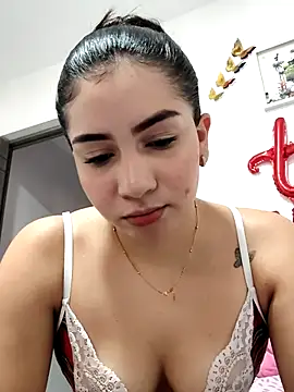 sophia salazar18 online show from 10/18/25, 01:56