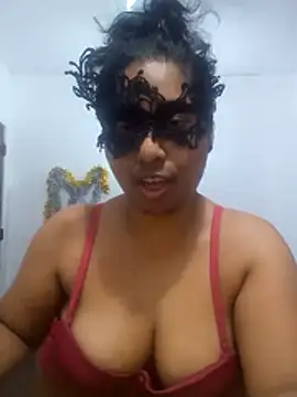 Expose Queen online show from 05/26/26, 05:53