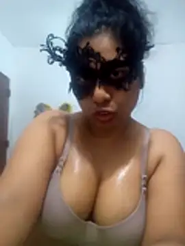 Expose Queen online show from 07/28/26, 05:12
