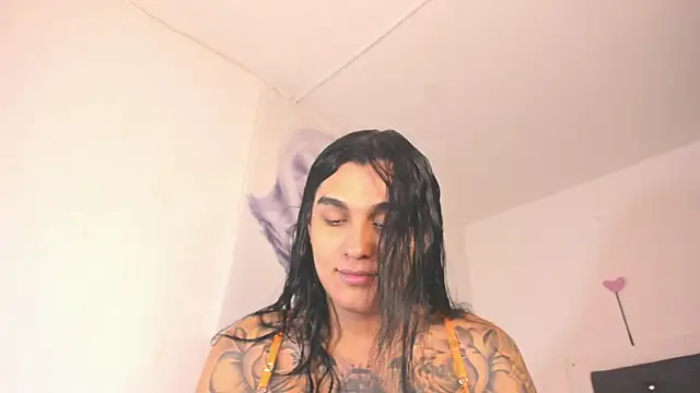 BiancaValentinna online show from 11/10/25, 05:12