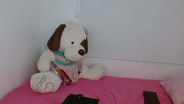 Snapshot of dasha_naughty chatting on 11/19/25, 11:38 dasha naughty online show from 11/19/25, 11:38