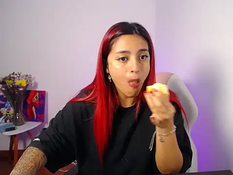 Susan moretti77 online show from 10/17/25, 02:04