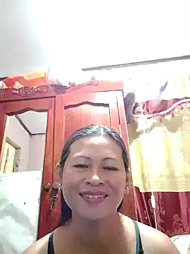 Snapshot of merr_ann123 chatting on 10/20/25, 05:13 merr ann123 online show from 10/20/25, 05:13
