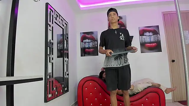 Snapshot of EMPIRE_BOYS1 chatting on 11/28/25, 07:16 EMPIRE BOYS1 online show from 11/28/25, 07:16