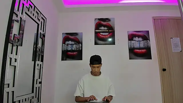 Snapshot of EMPIRE_BOYS1 chatting on 12/01/25, 07:30 EMPIRE BOYS1 online show from 12/01/25, 07:30