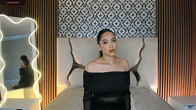 BEELLA TAY1 online show from 12/16/25, 12:43