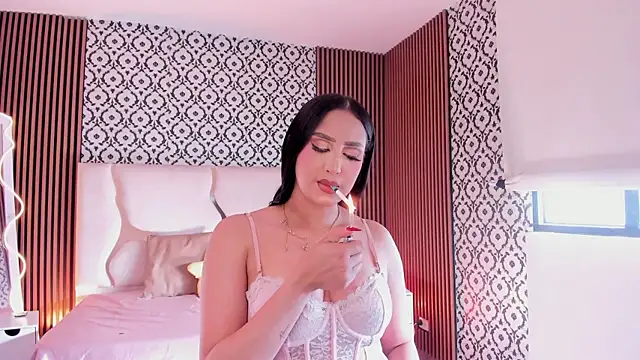 BEELLA TAY1 online show from 07/06/26, 12:46