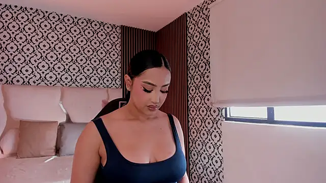 BEELLA TAY1 online show from 07/28/26, 12:48