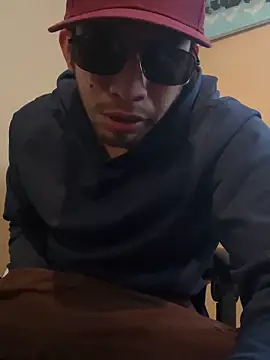 Snapshot of sniper2801 chatting on 10/11/25, 02:59 sniper2801 online show from 10/11/25, 02:59