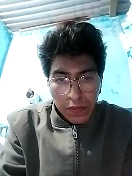 Snapshot of Rizz_Latino chatting on 10/11/25, 07:40 Rizz Latino online show from 10/11/25, 07:40