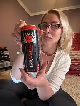 Snapshot of ElenabonyX chatting on 11/28/25, 05:26 ElenabonyX online show from 11/28/25, 05:26