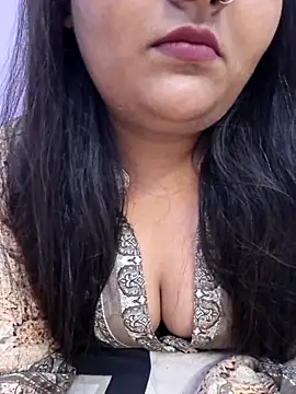 Saffroncutie online show from 10/27/25, 05:50