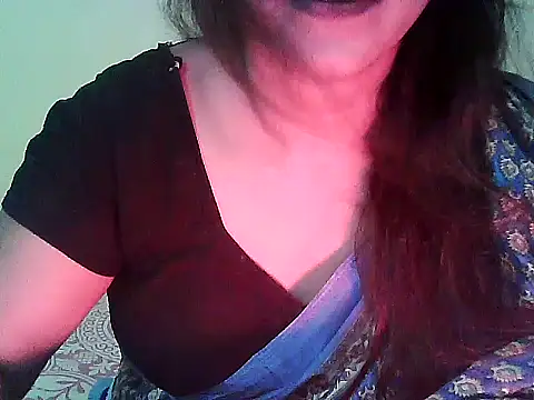 Snapshot of Model_Srinika chatting on 10/24/25, 08:22 Model Srinika online show from 10/24/25, 08:22