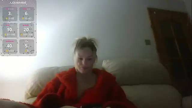 Snapshot of SUGER-SPICE chatting on 10/19/25, 07:58 SUGER-SPICE online show from 10/19/25, 07:58