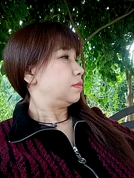 Snapshot of nanaaini chatting on 10/23/25, 02:44 nanaaini online show from 10/23/25, 02:44
