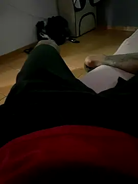 Snapshot of Gomes177 chatting on 10/11/25, 03:32 Gomes177 online show from 10/11/25, 03:32