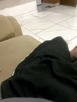 Snapshot of Gomes177 chatting on 10/21/25, 12:00 Gomes177 online show from 10/21/25, 12:00