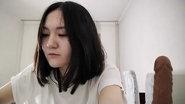 Lyndasilk online show from 11/02/25, 02:19