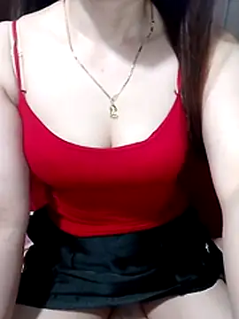 Snapshot of LeanaLy chatting on 04/10/26, 11:26 LeanaLy online show from 04/10/26, 11:26