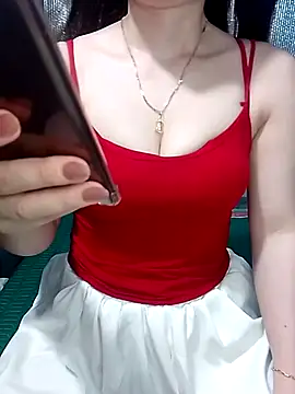 Snapshot of LeanaLy chatting on 05/18/26, 11:38 LeanaLy online show from 05/18/26, 11:38