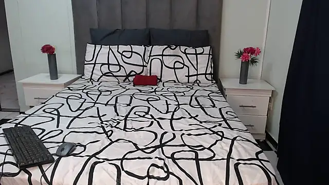 SweetDarkCherry online show from 10/26/25, 07:25