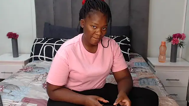 SweetDarkCherry online show from 10/27/25, 09:35