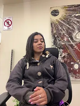 AlyssaRay online show from 06/09/26, 01:56