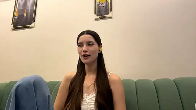 AlessiaChen online show from 10/19/25, 07:09