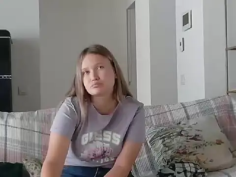 Snapshot of AnnaVyxen chatting on 10/26/25, 10:21 AnnaVyxen online show from 10/26/25, 10:21