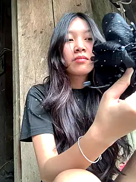 linh-lan1 online show from 10/29/25, 06:59