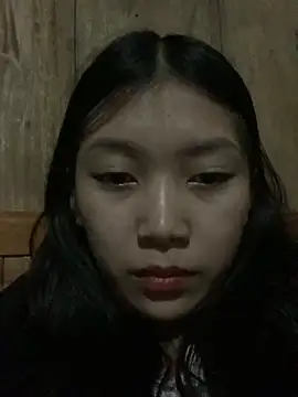 linh-lan1 online show from 11/23/25, 12:27