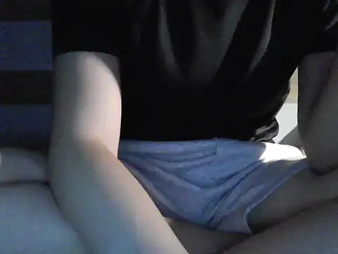 Snapshot of gande_003 chatting on 10/15/25, 05:13 gande 003 online show from 10/15/25, 05:13